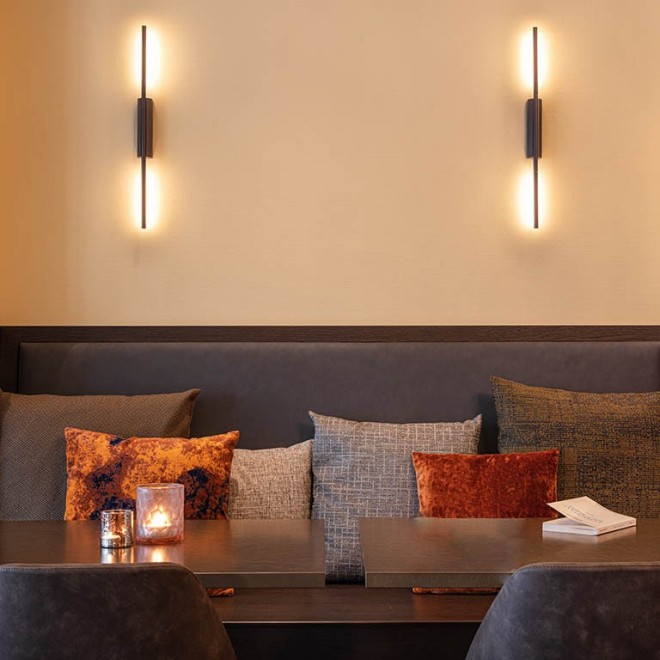 Bar & Bistro Table